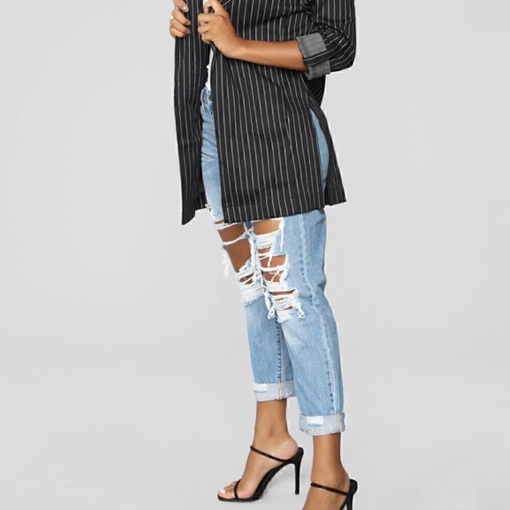 NEW Jax Distressed High Rise Boyfriend Jeans-9 - Picture 4 of 12